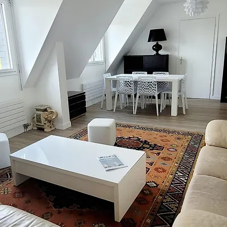 New And Splendid In The Heart Of * Vannes